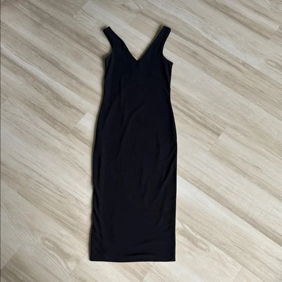Black Sheath Midi Dress with V-Neck for Cocktail - Picture 3 of 3